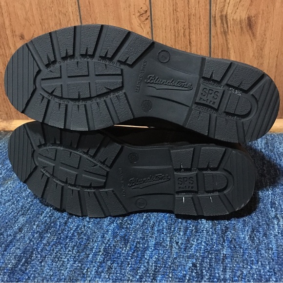 Lightly Used Blundstone Pull-on Boots Antique Brown With Box - Picture 3 of 5